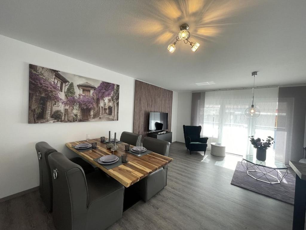 Exklusive Wohnung Zentral Mit Grossem Balkon Losheim Exterior photo