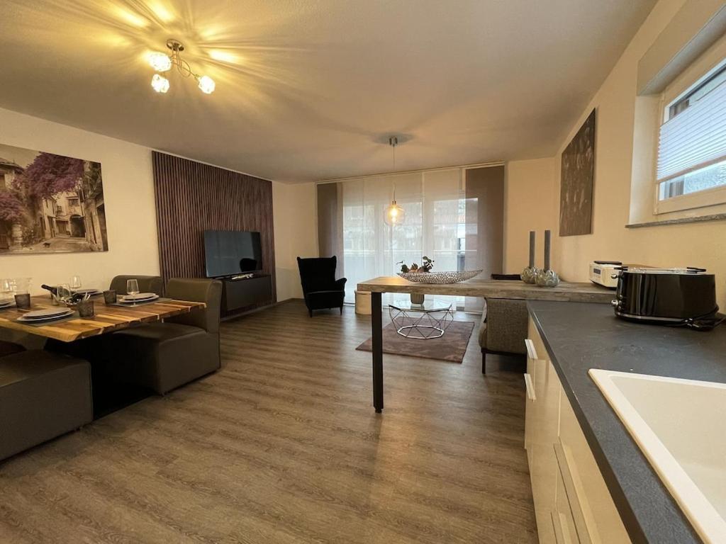 Exklusive Wohnung Zentral Mit Grossem Balkon Losheim Exterior photo