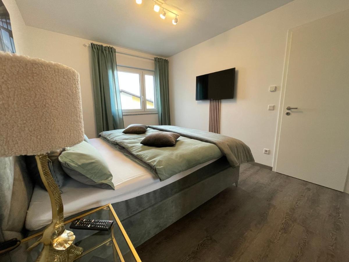 Exklusive Wohnung Zentral Mit Grossem Balkon Losheim Exterior photo